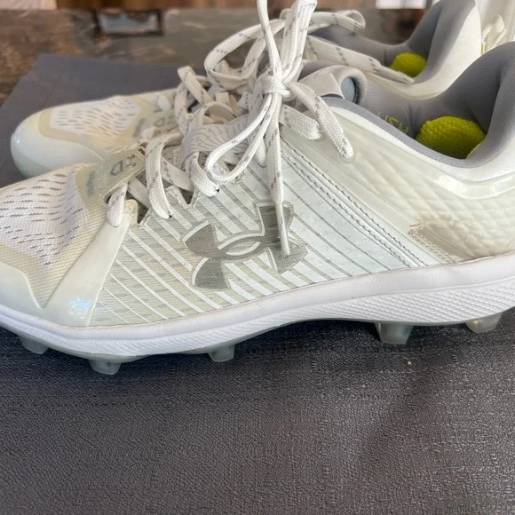 Under Armour White Charged Athletic Baseball Cleats 8.5 YOUTH - Picture 7 of 15